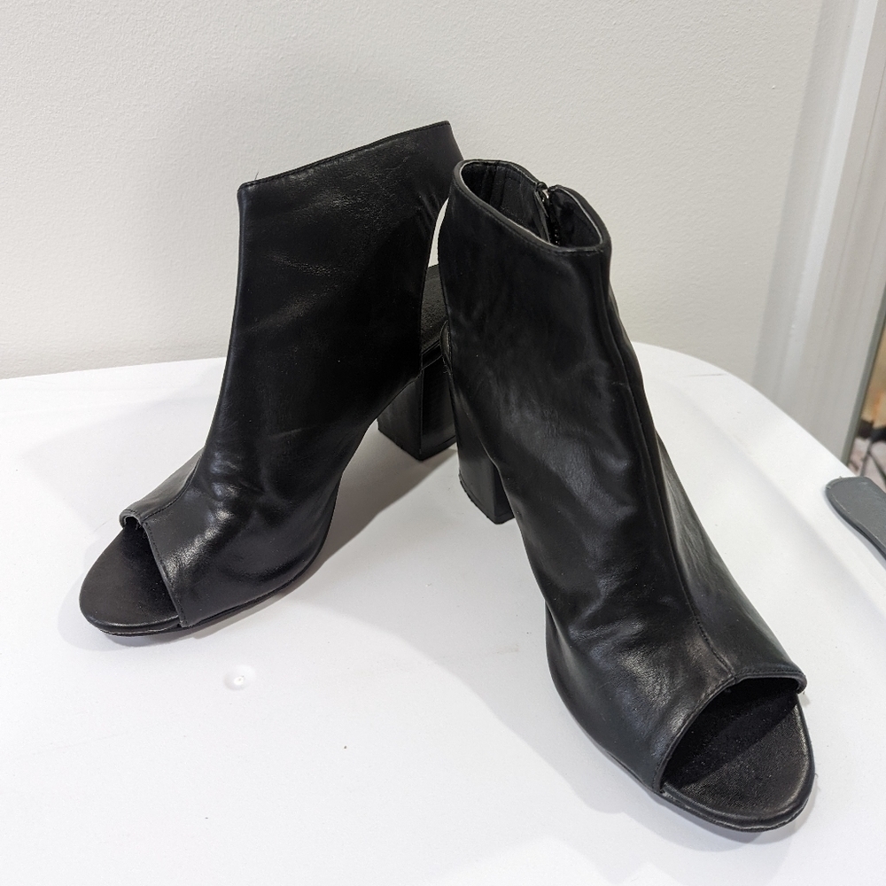 ✅ Etc! Blk Block Heels Sz 8 - Picture 2 of 3